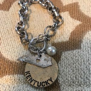 kentucky Charm bracelet 😸